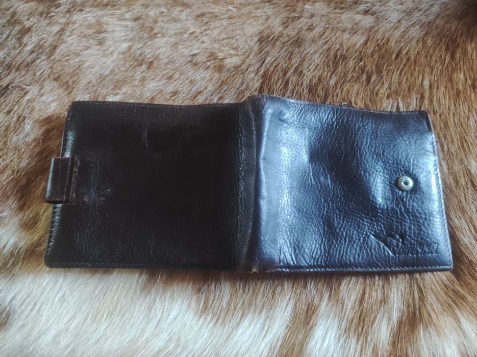 Carteira em pele genuína