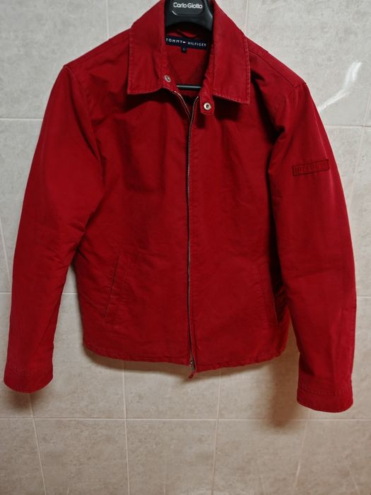 Blusão Tommy Hilfiger vermelho tipo Harrington