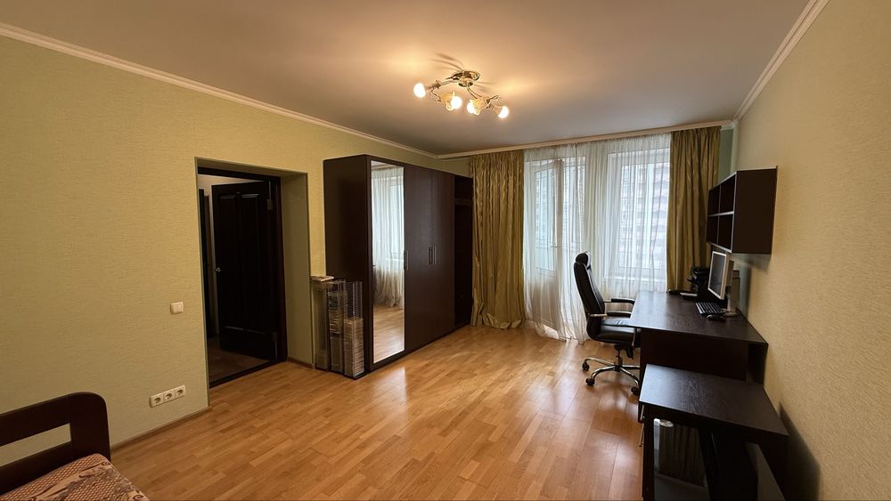 Продаж 2х кімнатноі , вул. Юліі Здановськоі 52а, Ліко Град