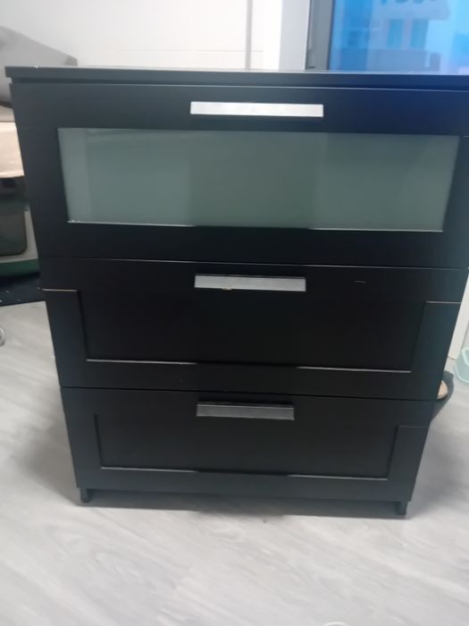 Cómoda quarto preta