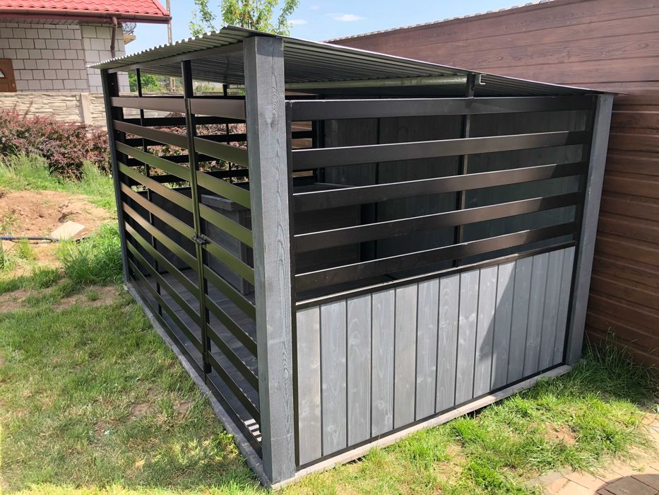 kojec dla psa nowoczesny z dodatkiem drewna