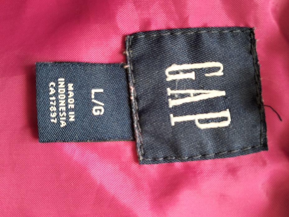 Ocieplacz z kapturem w kolorze fuksji; GAP; rozmiar L