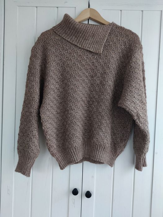 Sweter damski z dzianiny beżowy brązowy M 38 uniwersalny oversize