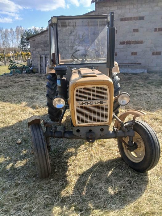 Ciągnik rolniczy Ursus c330
