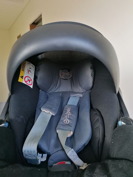 Carrinho de bebé e ovo cybex