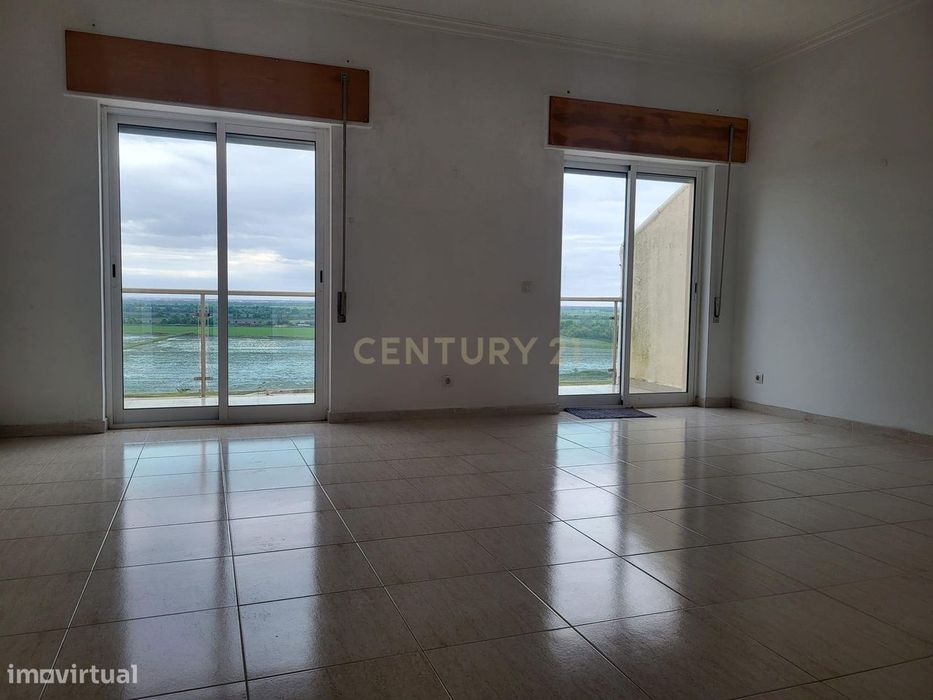 Apartamento T2 — Azambuja, Lisboa
