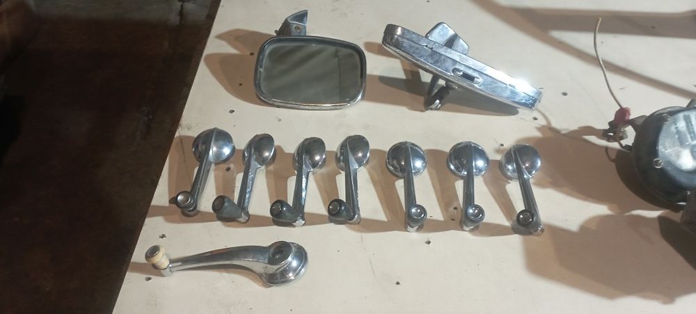 Запчасти газ 24  ручки,замки