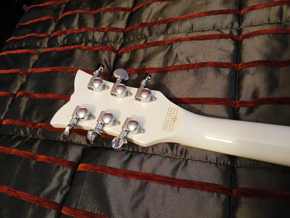 Guitarra Schecter Tempest MIK