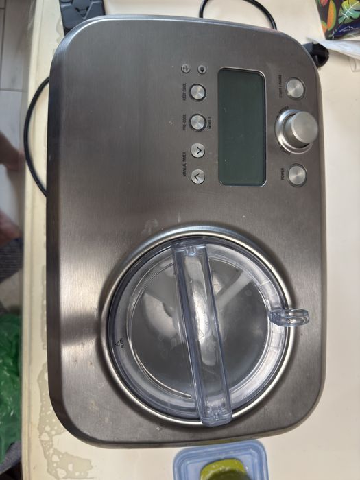 Продам мороженицю bork e801