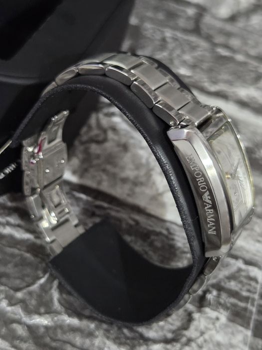 Жіночий годинник Emporio Armani AR1639 стильний подарунок унісекс