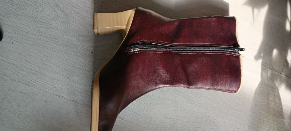 Kozaczki wiosenne burgundiwe