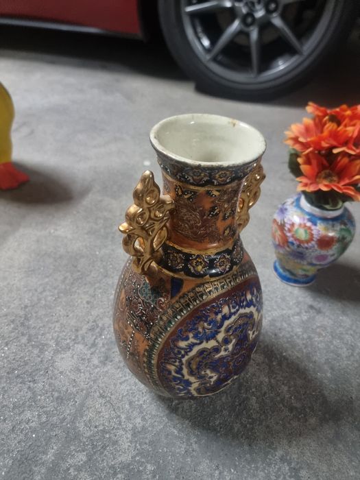 Jarra antiga pintada a mão