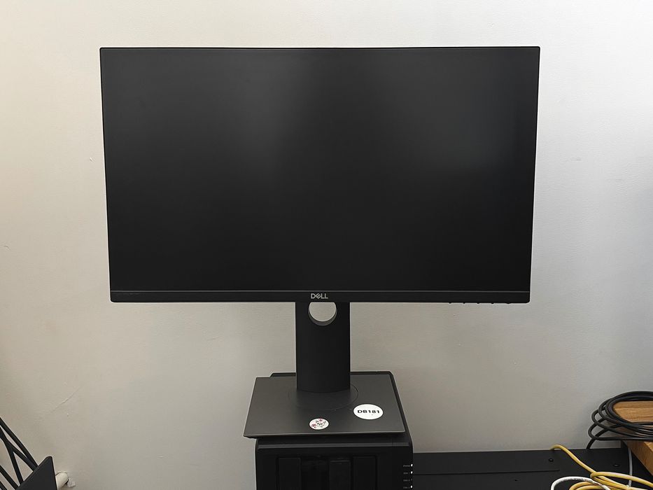 Sprzedam monitor Dell P2419H w bardzo dobrym stanie