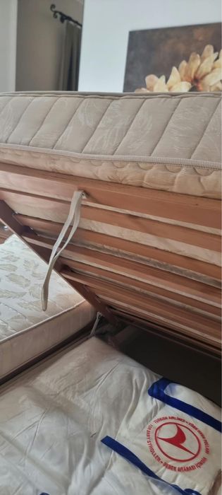 Cama Casal XXL King Size (1,90x2m) + 2 Colchões Ortopédicos (Arrumação) – Como Nova!