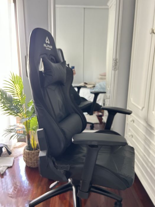 Cadeira Gaming ALPHA GAMER Cygnus RGB (Max 130 kg - Classe 4 - Preto]