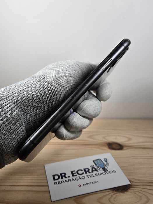 iPhone 11 Preto 64GB  + 1 Ano de Garantia