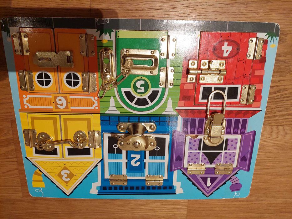Tablica manipulacyjna Melissa & Doug