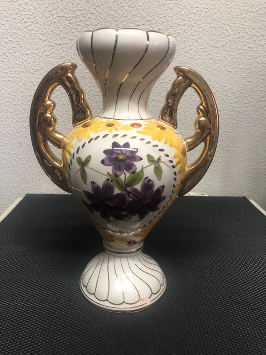Jarra antiga em porcelana numerada