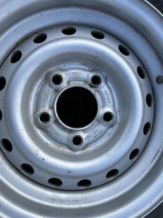 Продам  запаски. До лафети  195/50 R13 C