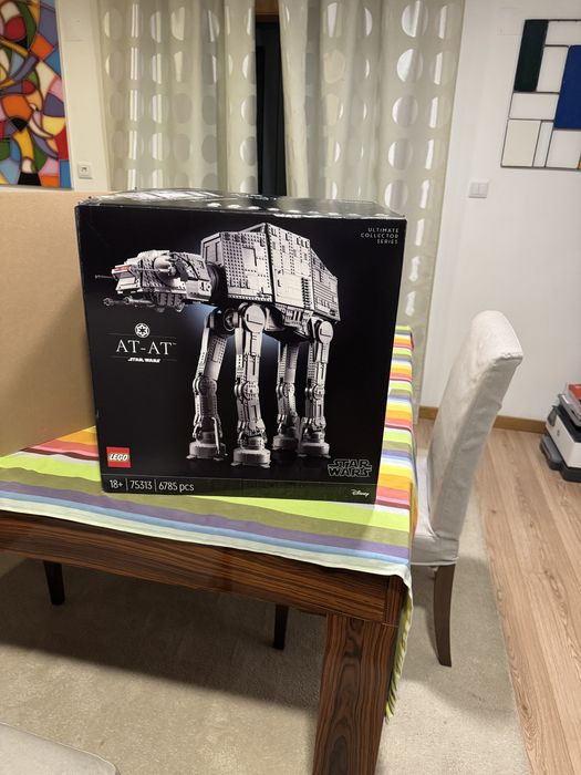LEGO Star Wars AT-AT 75313 da série Ultimate Collector Series