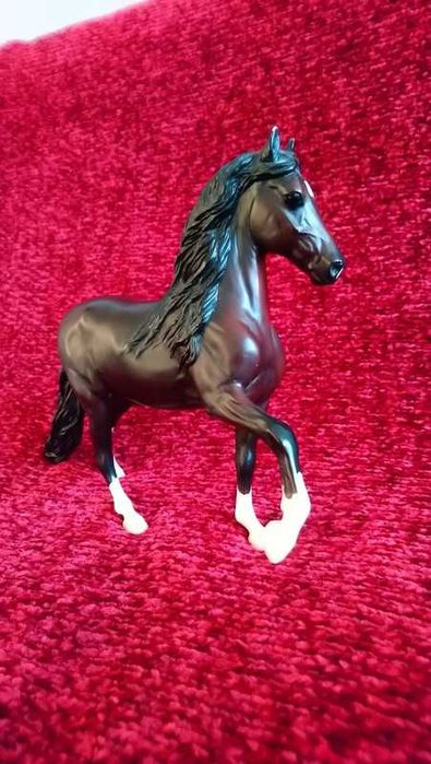 Breyer Traditional - RCH Ventarrones - figurka konia
