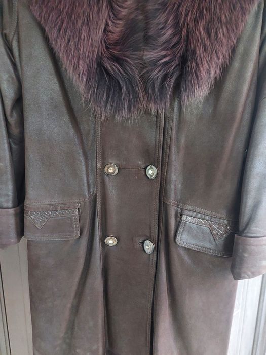 Шкіряне пальто з натуральним хутром