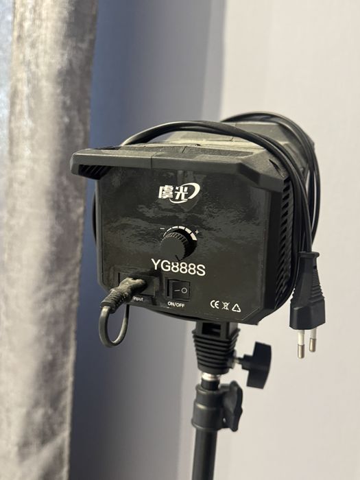 Софтбокс-куля YG888S 400W з відеосвітлом та штативом 240 см