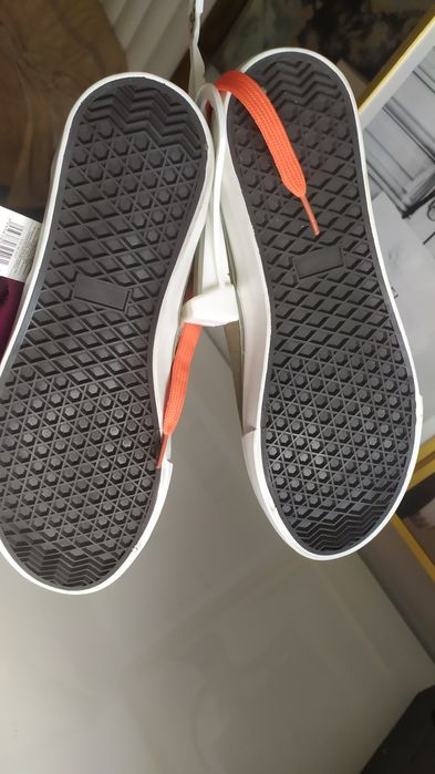 Tênis novos in extenso  tamanho 38