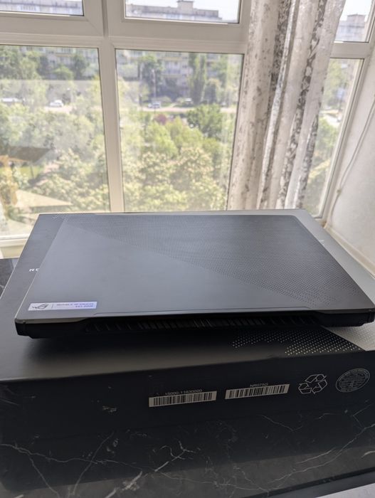ASUS ROG Zephyrus M16 GU603HE-K8007 i7-11800H RTX 3050Ti 40GB RAM 512GB
