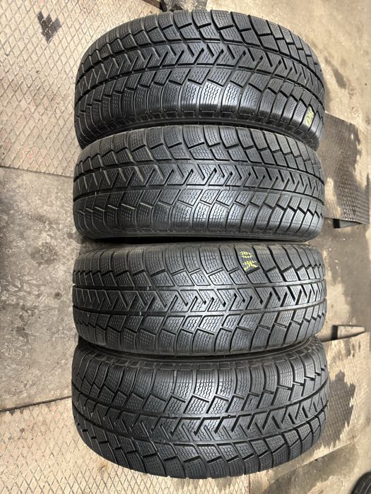 235/60R16 100T Michelin Latitude Alpin