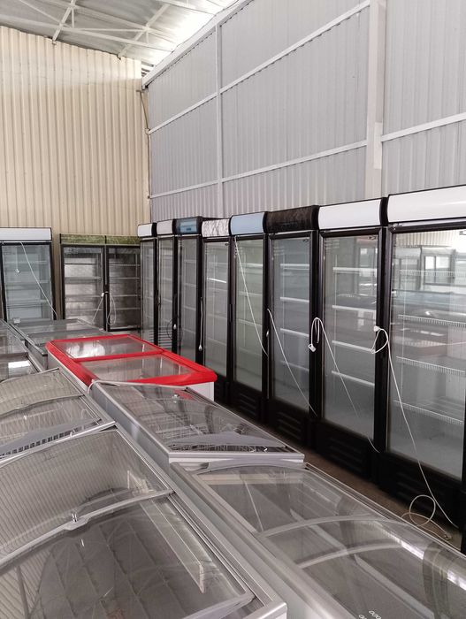 холодильный шкаф "Omega " " Extra large " и другие Б.У. шкафы -витрины