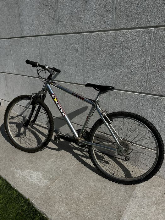 Bicicleta BTT Excess EX450 com Roda 26 para reparar