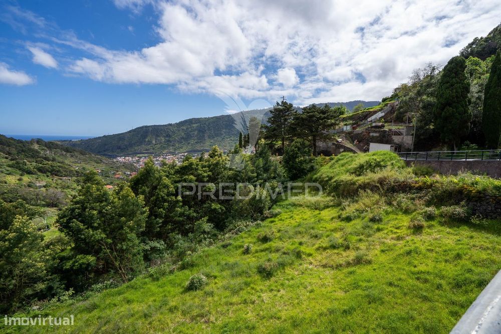 Terreno para Venda em Machico com 1.160 m2
