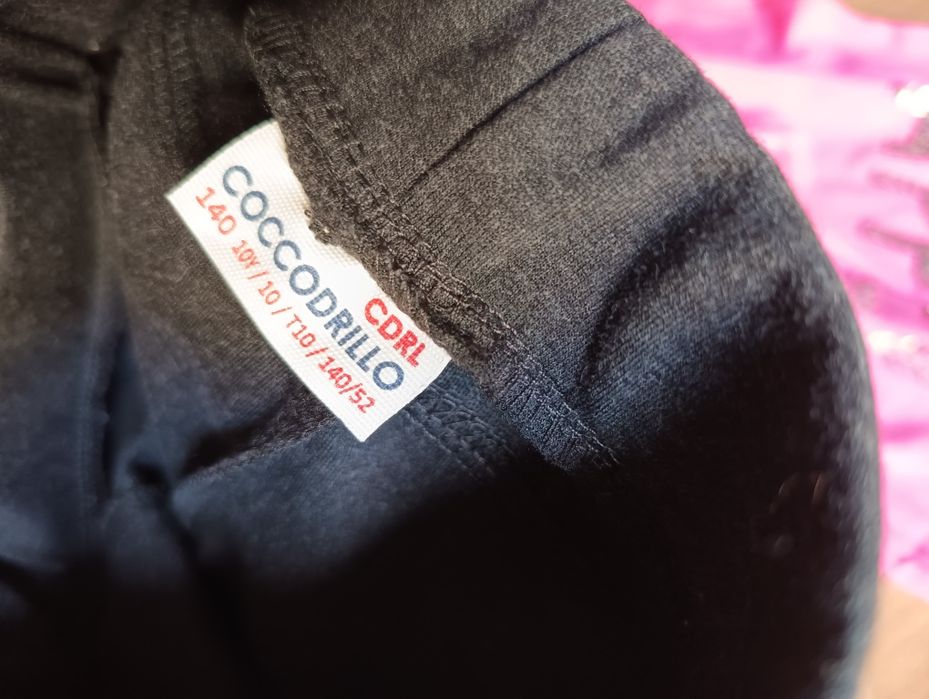 Jak nowe Spodnie rurki i wyjściowe spodnie cocodrillo