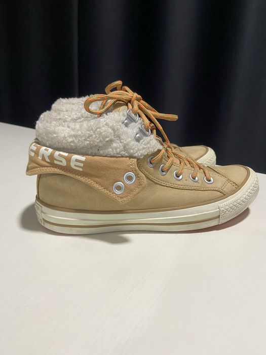 Sapatilha bota marca Converse All Stat modelo exclusivo