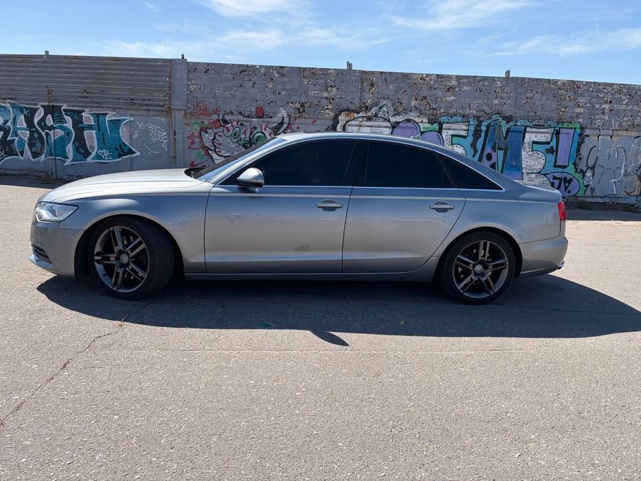 Audi A6 C7 quattro 2.0 бенз 2015