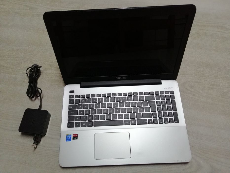 Portatil Asus r556l