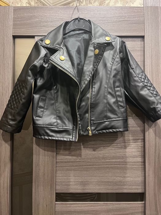 Курточка для дівчинки