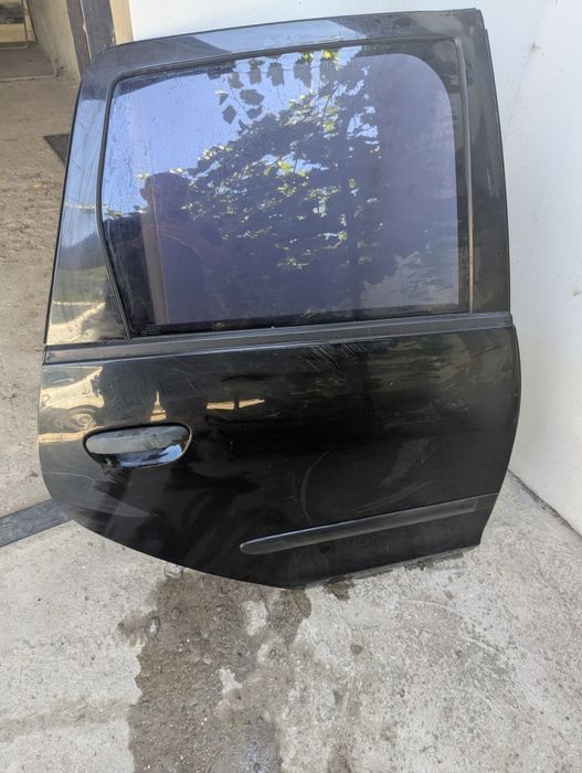 Двери Митсубиси кольт