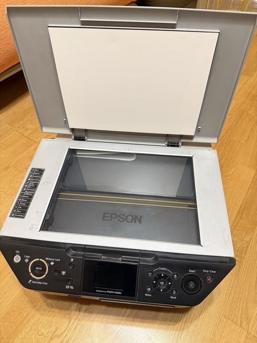 EPSON Stylus Photo RX690 принтер б/у