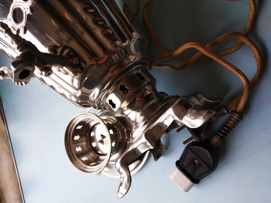 Электрический Самовар 1967 год СССР 220 Вт. 3 л. В идеальном состоянии