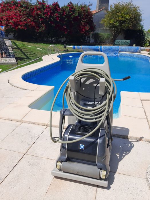 Aspirador de Piscina Hayward Tiger Shark XL