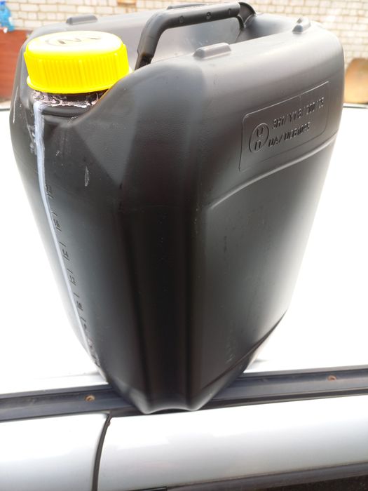 Канистры 20л  б/у