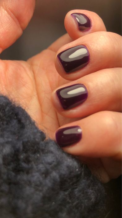 Послуги манікюру та педикюру