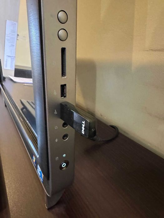 Komputer Dell Vostro 330 All-in-One Desktop i3 4gb ram 500gb hdd