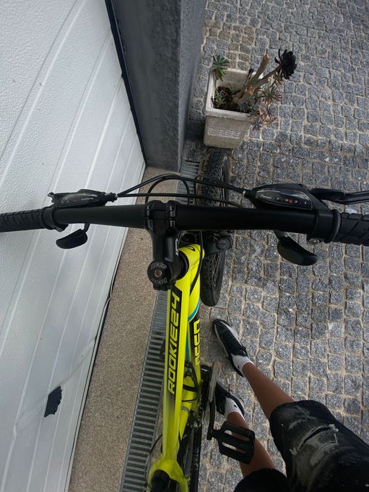 Bicicleta nova sem detalhes