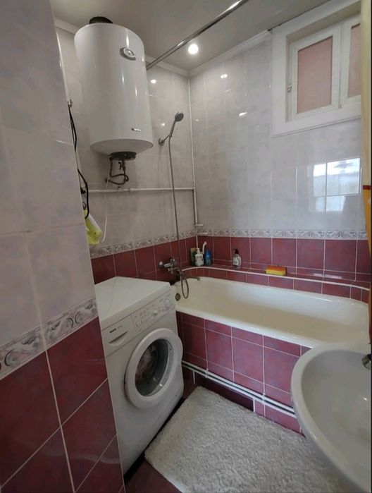 2 кім квартира, центр, біля університету, окремі кім, оплата помісячна