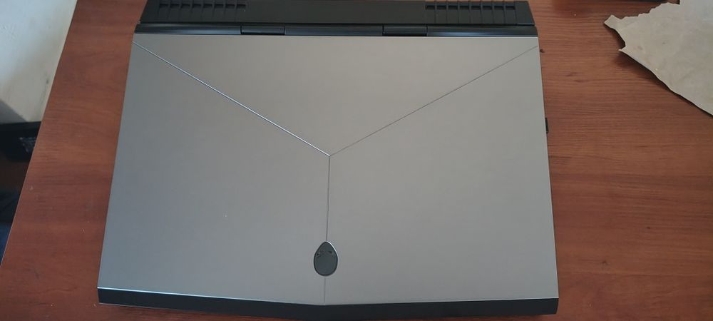 Топовий ігровий ноутбук Alienware