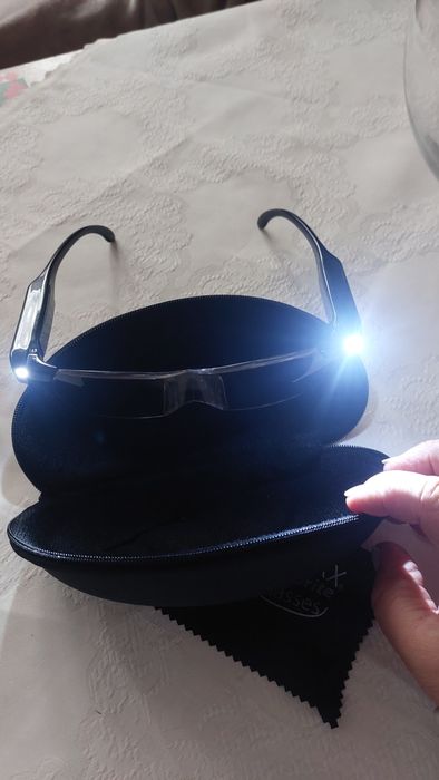 Okulary powiększające  Vizmaxx magnibrite glasses  że światłem led