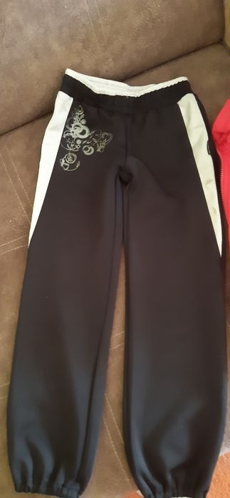 Спортивний костюм на дівчинку